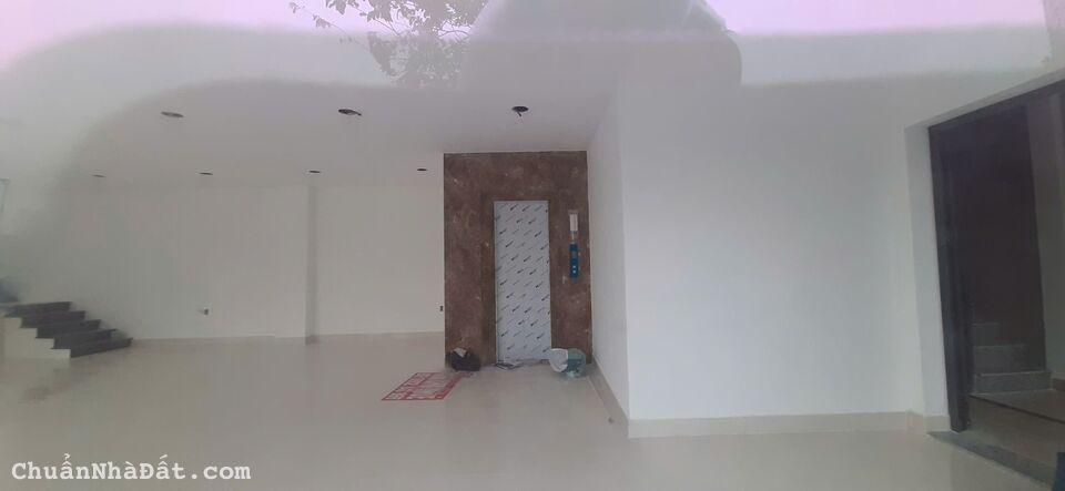 Cho thuê tòa nhà văn phòng sô 154 Cao Đức Lân phường An Phú Quận 2 dt 1000m2 Giá TLcc 0903034123