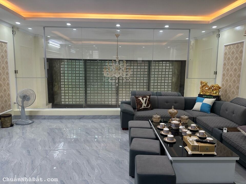 Siêu phẩm 7 tầng thang máy phố Trung tâm Hai Bà ô tô, kinh doanh VP 83m2 giá 17.8 tỷ 