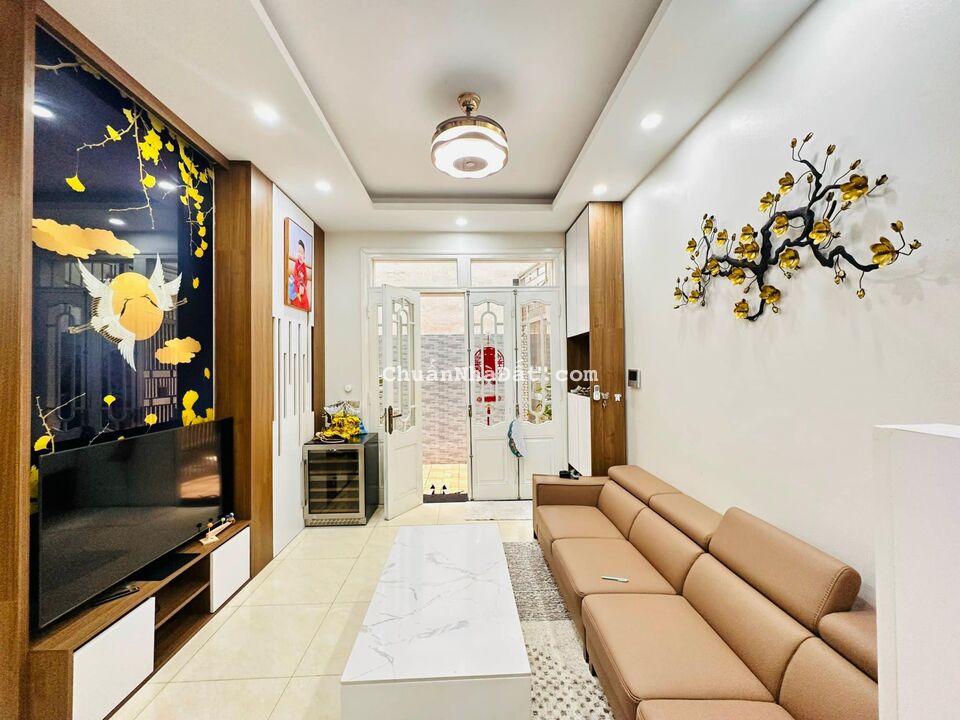 Nhà Đẹp Trần Khát Chân, Hai Bà Trưng, Thang Máy, Gần Phố, Ở Sướng, DT 65m Giá 10 tỷ 5 