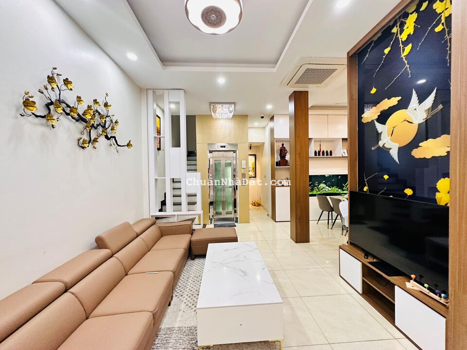 Nhà Đẹp Trần Khát Chân, Hai Bà Trưng, Thang Máy, Gần Phố, Ở Sướng, DT 65m Giá 10 tỷ 5 