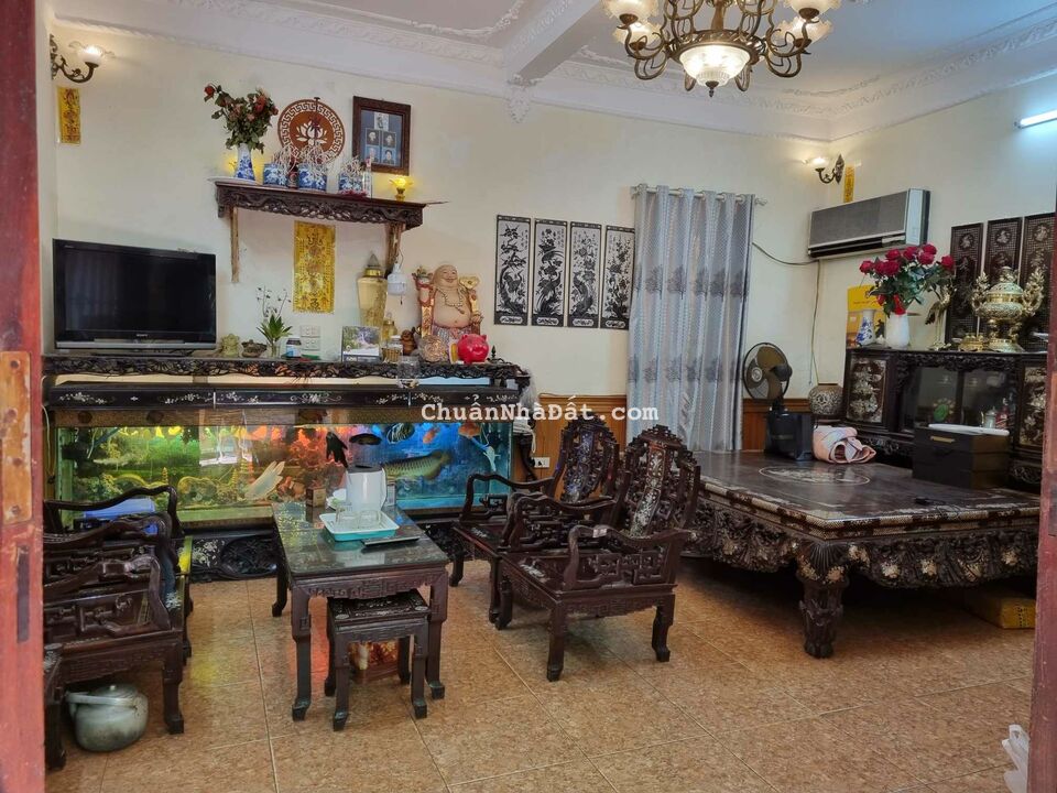 Cho thuê biệt thự sân vườn 500m2 trung tâm quận Ba Đình, không giới hạn mục đích thuê