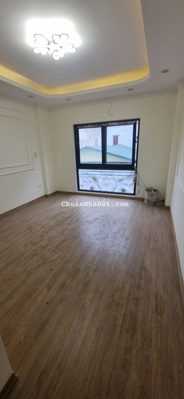 🏡✨Bán Nhà 5 Tầng 36m NGÕ206 CỔ LINH🏡✨ngõ thông tiện ích bạt ngàn,giá chỉ hơn 3 tỷ.