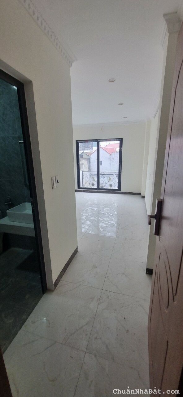 🏡✨Bán Nhà 5 Tầng 36m NGÕ206 CỔ LINH🏡✨ngõ thông tiện ích bạt ngàn,giá chỉ hơn 3 tỷ.