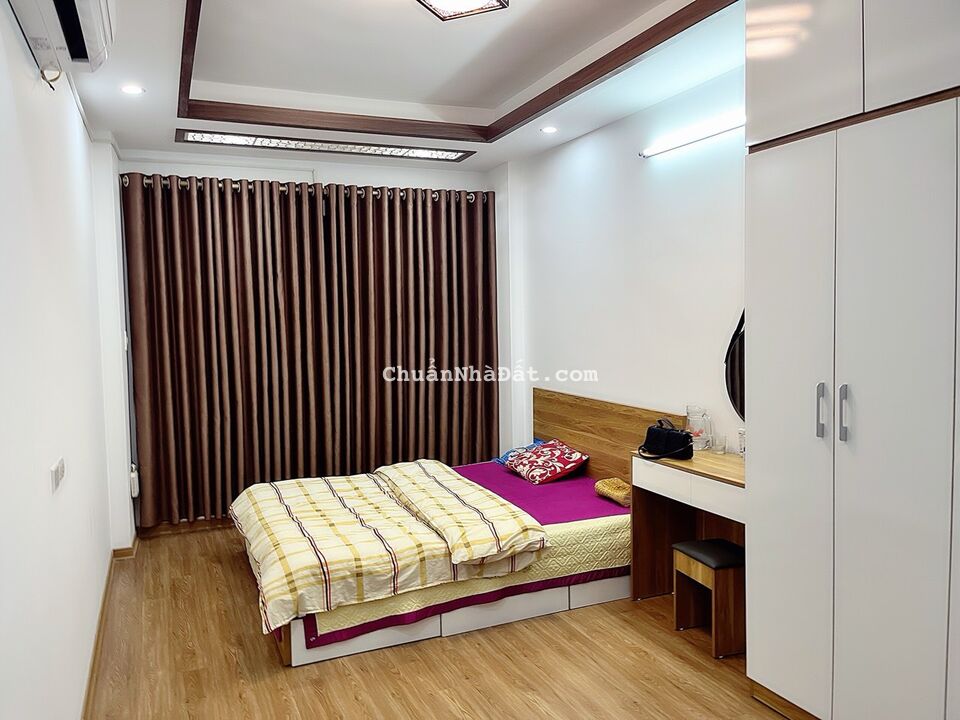 🏠 Nhà Thạch Bàn 36m 5 tầng oto đỗ cửa , full nội thất xò , 300m Aeon + hồ Gươm, giá 3.3 tỷ  🌟 👉 