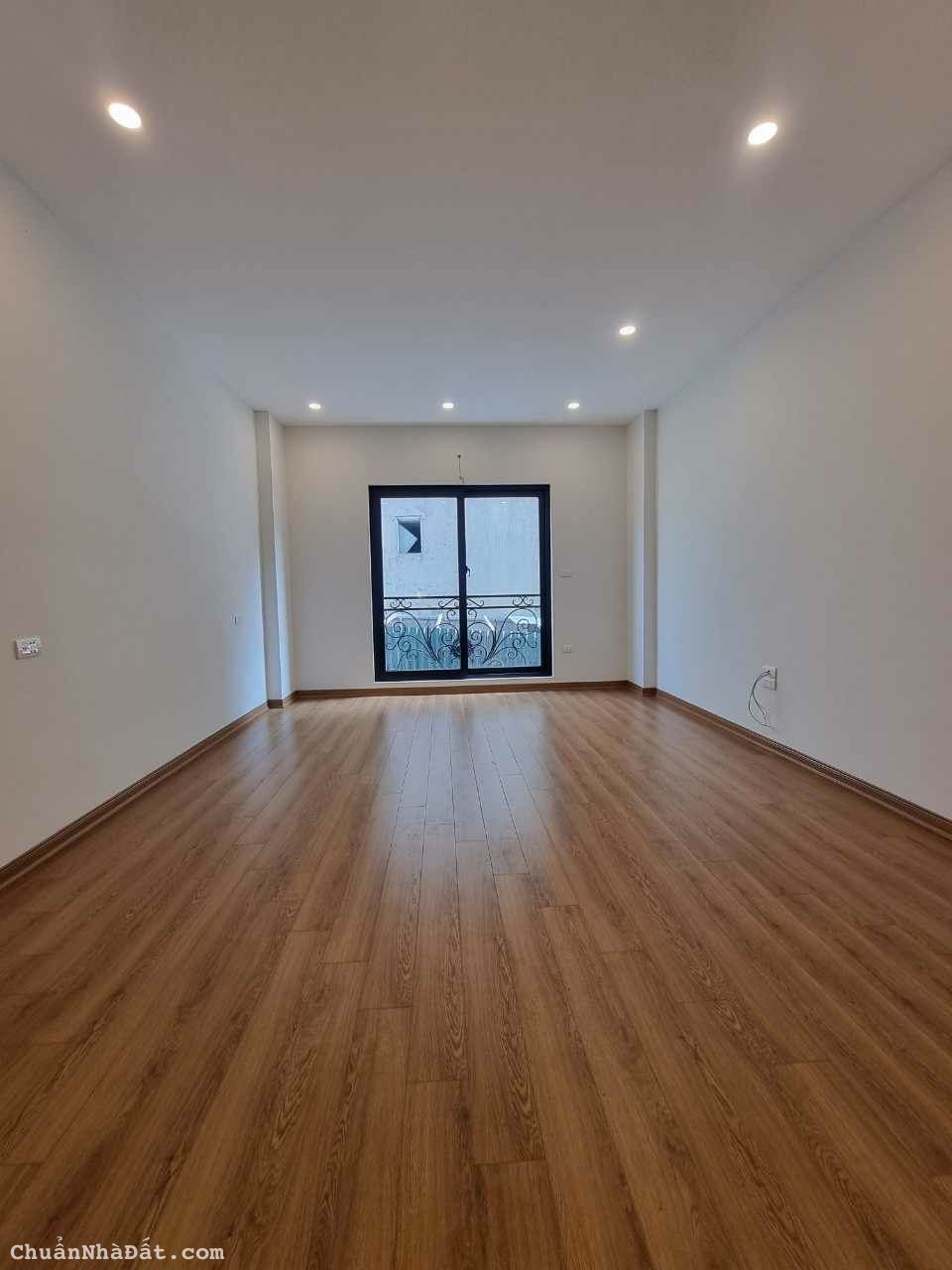 🏡 **BÁN NHÀ TẠI THƯỢNG THANH - 5 TẦNG - 34M2 - NGÕ THÔNG - GẦN TRƯỜNG HỌC CẤP 1, 2, 3 -GIÁ 3.35 tỷ
