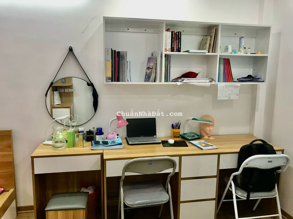 Bán nhà Thạch Bàn 36m 5 tầng oto đỗ cửa,trường+chợ+full nội thất xịn,300m Aeon+VĨNH TUY,giá 3.3 tỷ