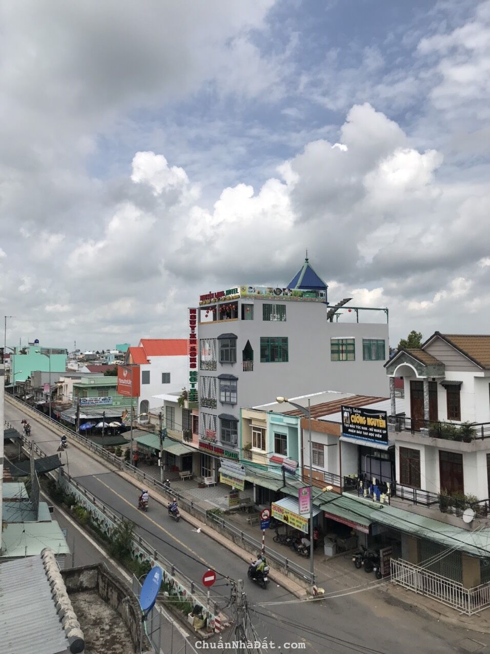 BÁN GẤP KHÁCH SẠN TẠI THÁP MƯỜI,ĐỒNG THÁP Giá 11 tỷ BÁN GẤP KHÁCH SẠN TẠI THÁP MƯỜI,ĐỒNG THÁP Giá 11 tỷ