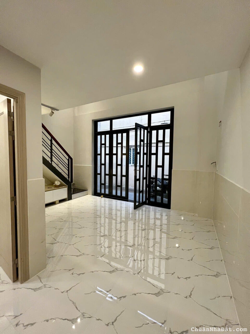 NHÀ MỚI 60m2, 3 phòng ngủ, NGANG 5.4m, CHỈ nhỉnh 4 Tỷ