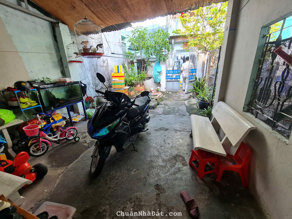 3.7 tỷ - Bán nhà 59m2, ngõ 475 đường Đỗ Xuân Hợp, Phước Long B, Quận 9. 