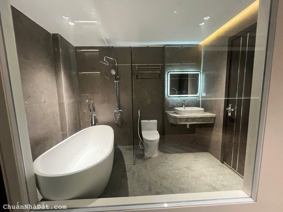 Bán Siêu Phẩm Phố Nguyễn Văn Cừ Giá Cực Ưu Đãi