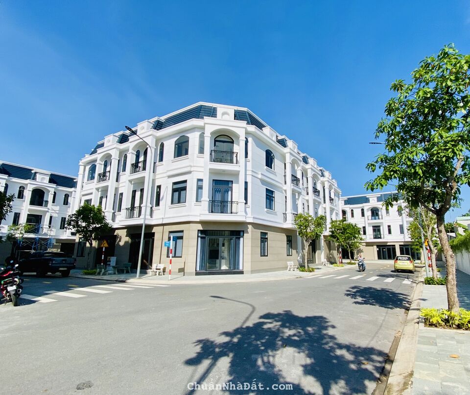 Trả trước 1,17 tỷ (30%) nhận ngay nhà phố Phước Điền Midtown đối diện chợ