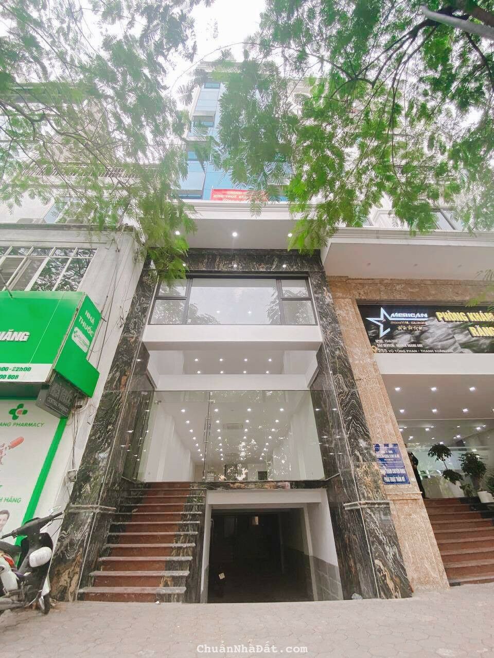 Cho thuê văn phòng 251 Vũ Tông Phan - Thanh Xuân, tòa mặt kính nhiều ánh sáng.