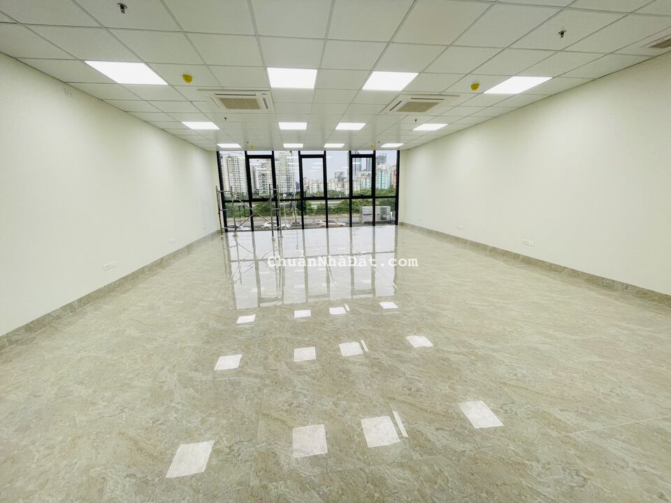 Cho thuê văn phòng 105m2 tại Mặt phố Khuất Duy Tiến giá chỉ 14 triệu