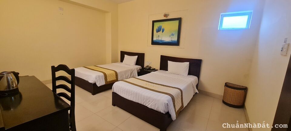 Khách sạn 3 sao cho thuê dài hạn chỉ với giá 1 sao