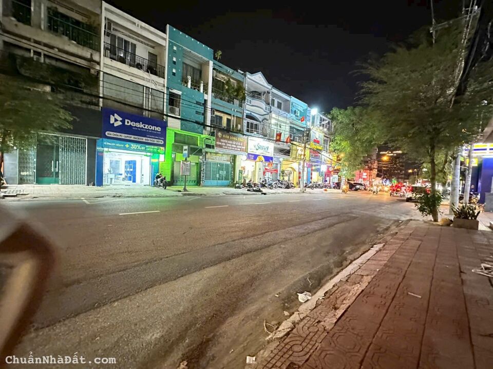 BÁN NHÀ NƠ TRANG LONG BÌNH THẠNH, 8.8X11, 4 TẦNG, 10PN, 8.8 TỶ, 0773157315