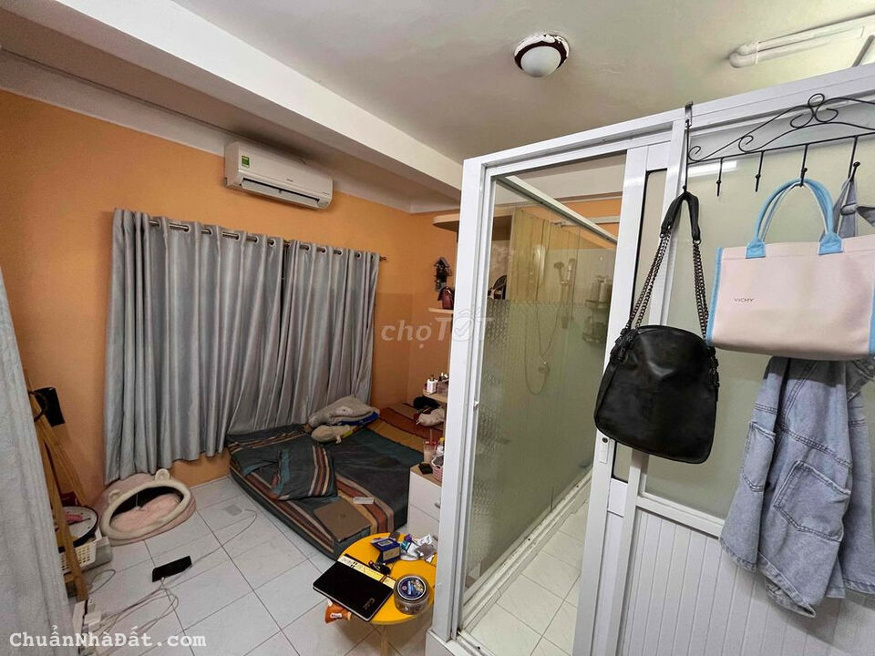 NGÃ TƯ HÀNG XANH - XVNT- HẺM 3M - KẾT CẤU 3 TẦNG-NHÀ ĐẸP FULL NỘI THẤT