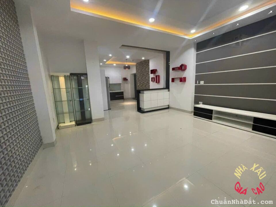 Biệt thự 3 tầng mặt tiền ngang 6m Nguyễn Hữu Huân - Nha Trang - nhỉnh 14T