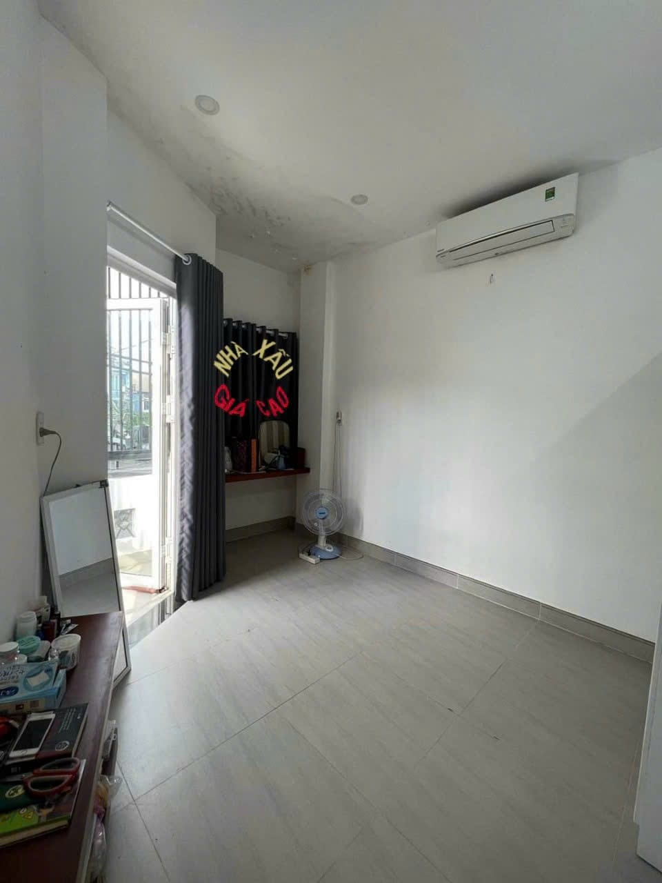 Nhà ngộp chính chủ bảo đảm rẻ nhất khu vực Âu Cơ, P10, Quận Tân Bình