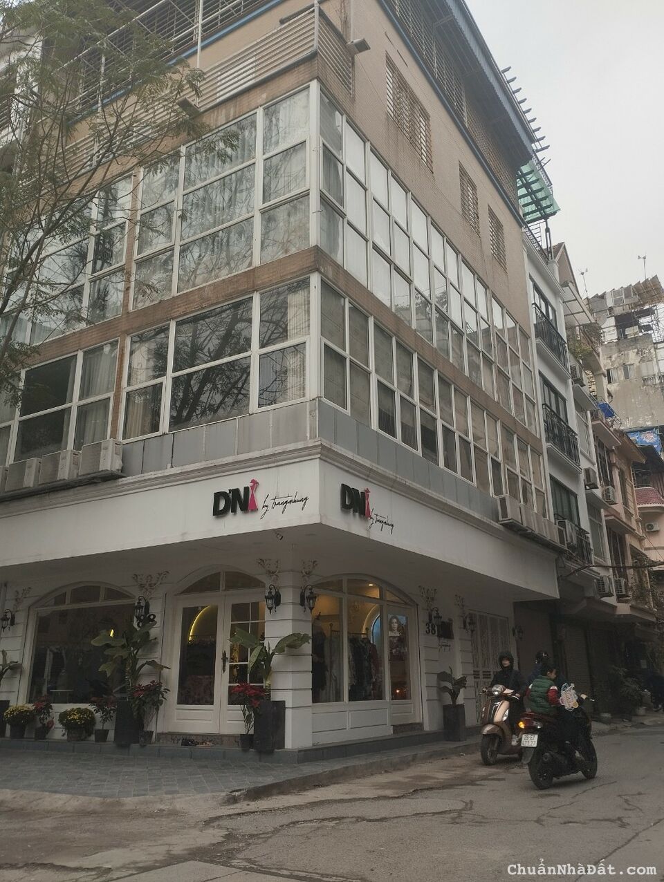 Nhà trung tâm Hoàng Cầu – Đống Đa 38m 5 tầng, giá nhỉnh 11 tỷ, LH 0382338588