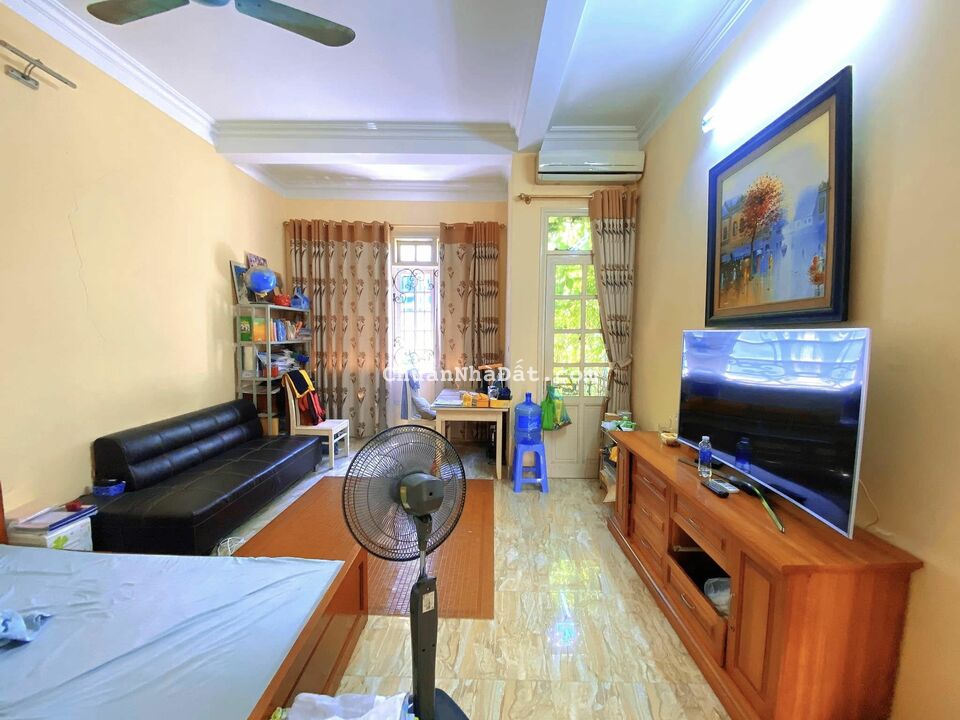 Bán nhà mặt phố Giáp Bát – Hoàng Mai, 88m 4 tầng, 5m mặt, giá nhỉnh 17 tỷ, LH 0382338588