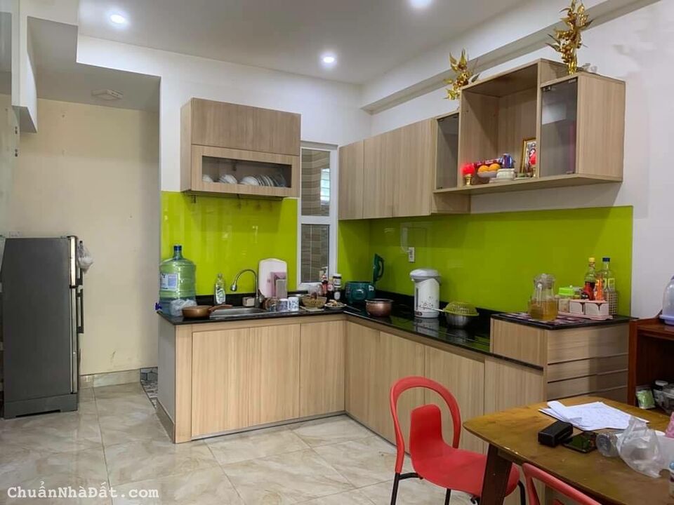 Bán nhà 3 tầng kiệt ô tô 5m Trưng Nữ Vương gần Nguyễn Tri Phương, Quận Hải Châu, Đà Nẵng.