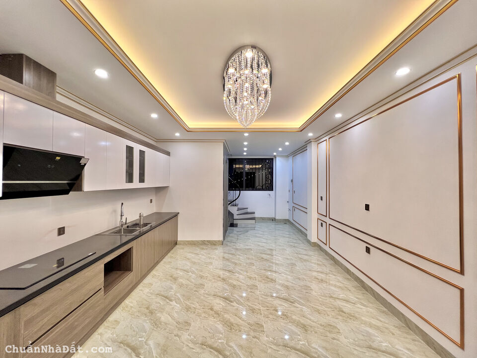 Siêu phẩm nhà phố Thụy Khuê, ô tô vào tận nhà, 7 tầng có thang máy DT 52m2, cách mặt phố 10m Siêu phẩm nhà phố Thụy Khuê, ô tô vào tận nhà, 7 tầng có thang máy DT 52m2, cách mặt phố 10m