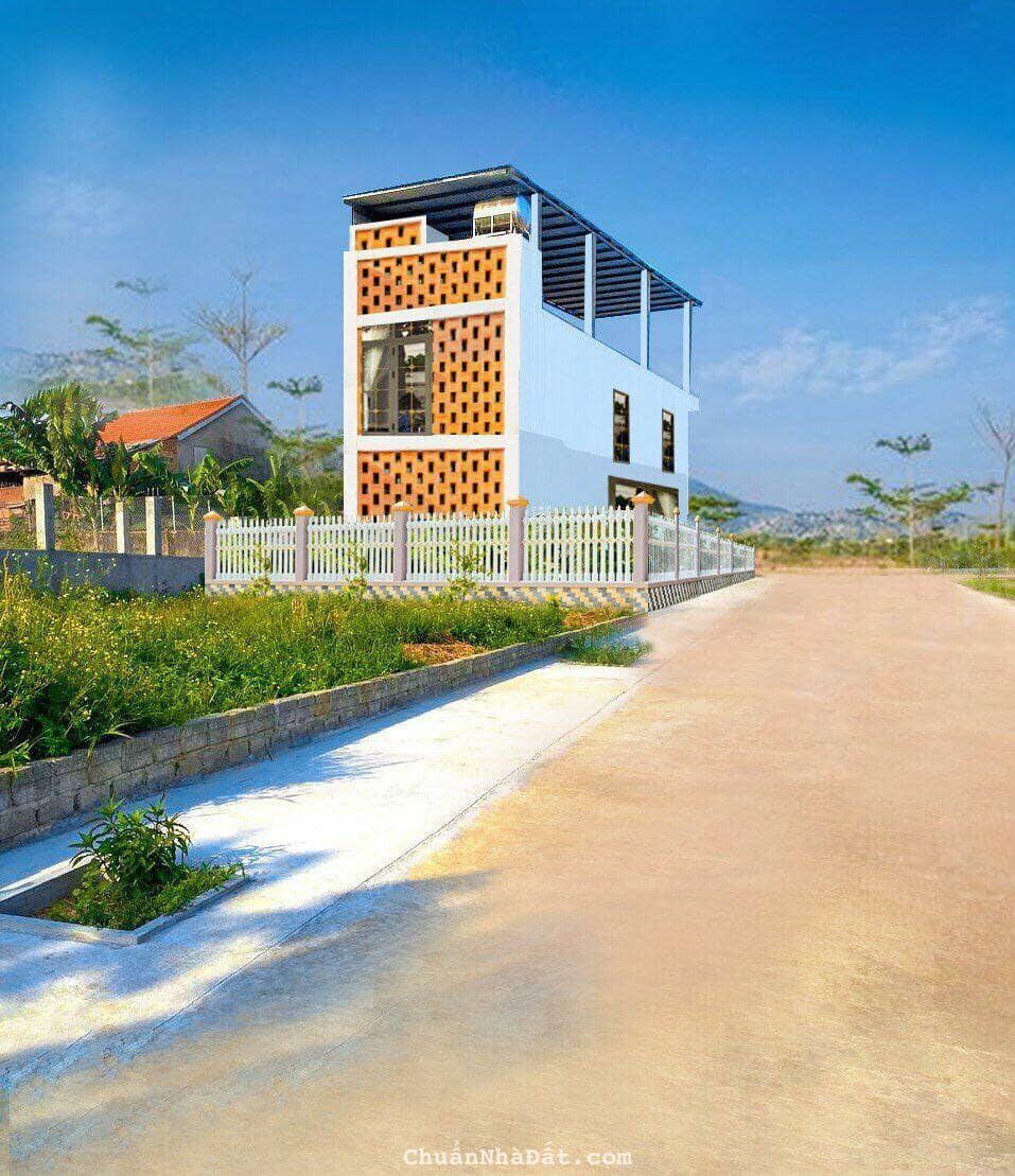 Mua gần 600, bán lỗ còn 380 lô ngang 7m, cạnh thị trấn