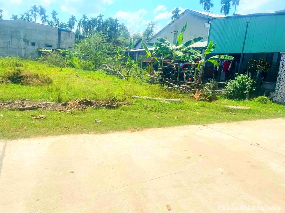 Lô đất kề quốc lộ 1A, siêu rẻ, chỉ 497tr Lô đất kề quốc lộ 1A, siêu rẻ, chỉ 497tr