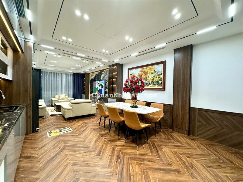 SIÊU PHẨM NGỌC LÂM - LONG BIÊN, 7 TẦNG THANG MÁY, GARA, KINH DOANH, FULL NỘI THẤT XỊN SÒ