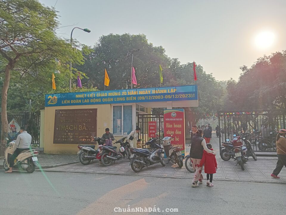 NHÀ THẠCH BÀN-LONG BIÊN, CĂN GÓC DÂN XÂY, Ô TÔ ĐỖ CỬA, 10M RA Ô TÔ TRÁNH, 66M2 GIÁ 3,9TỶ