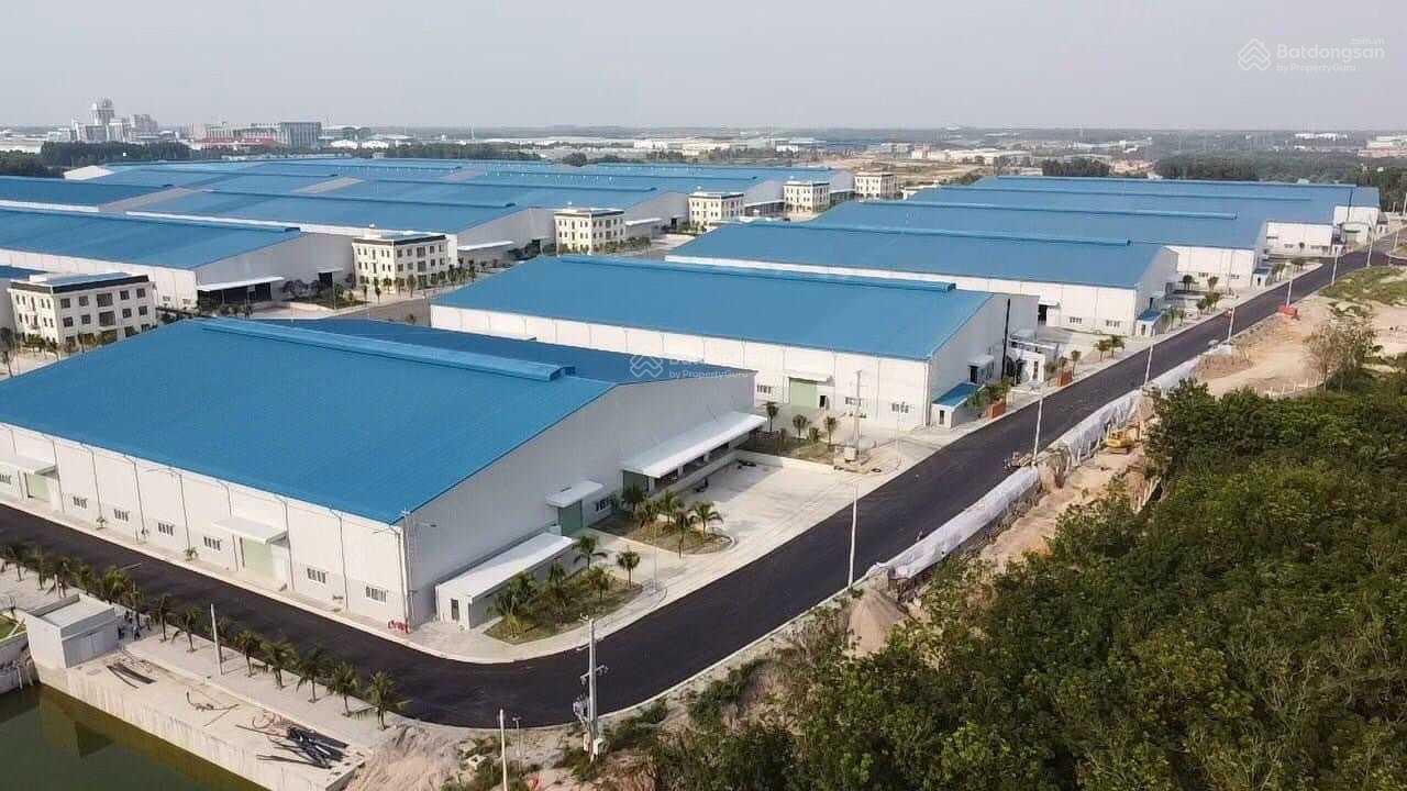 Cho thuê kho xưởng diện tích 3500m, đường CN4 trong KCN Tân Bình, Q.Tân Phú, giá 85k/m/tháng Cho thuê kho xưởng diện tích 3500m, đường CN4 trong KCN Tân Bình, Q.Tân Phú, giá 85k/m/tháng