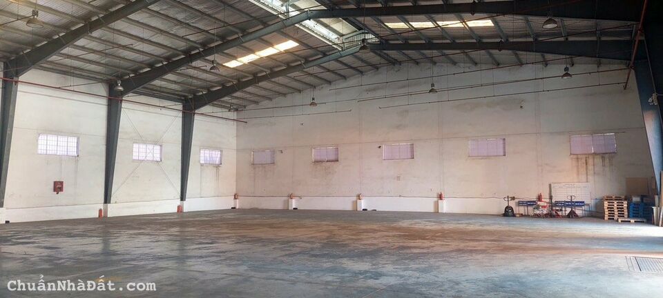 Cho thuê kho xưởng Quốc Lộ 1A, Thủ Đức, DT 1000m2, giá thuê 100k/m2, vị trí mặt tiền đường QL Cho thuê kho xưởng Quốc Lộ 1A, Thủ Đức, DT 1000m2, giá thuê 100k/m2, vị trí mặt tiền đường QL