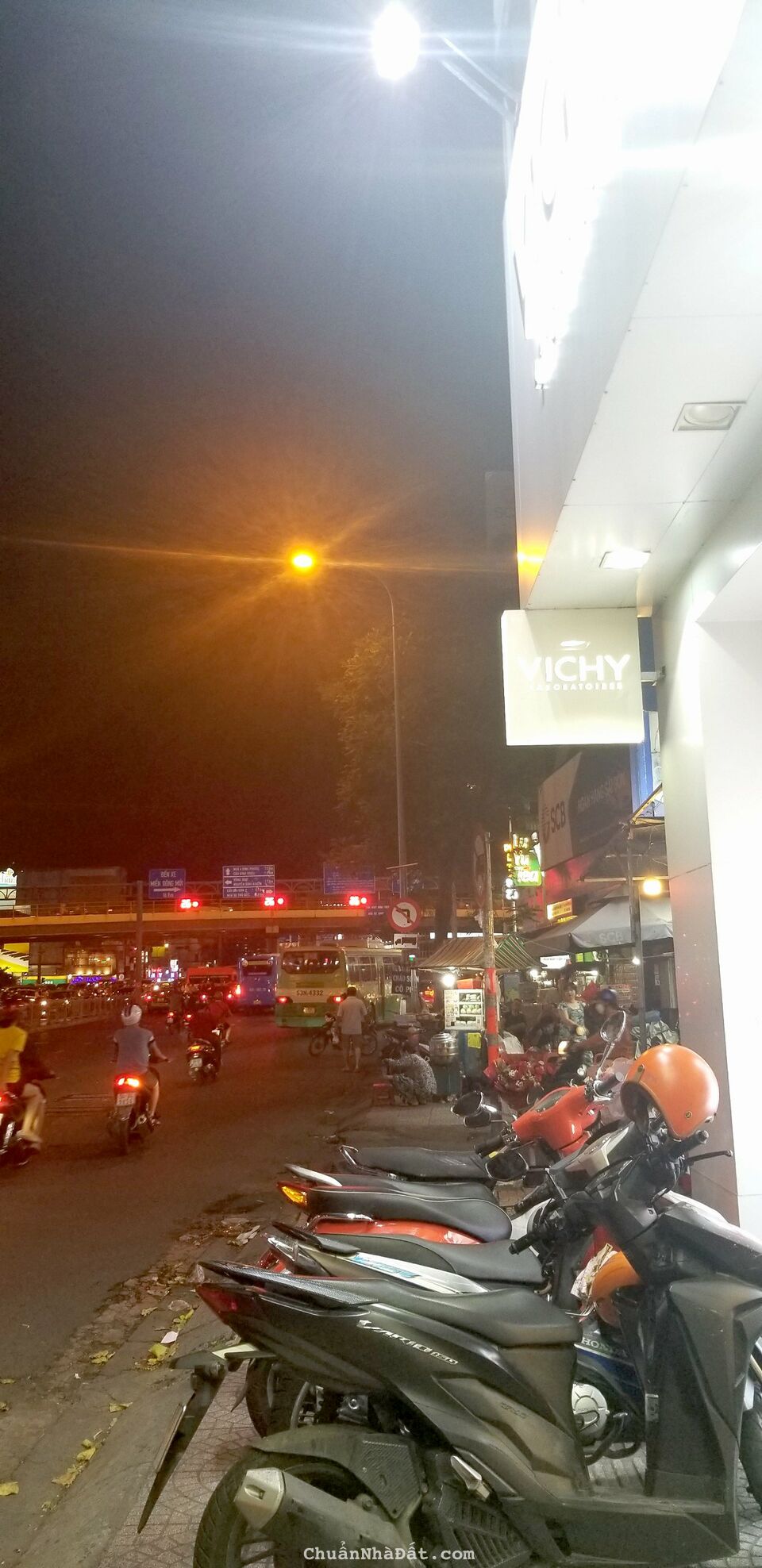 NGÃ 4 HÀNG XANH CHO THUÊ MBKD 1 TRỆT 2 LẦU, NHÀ MỚI TRỐNG SUỐT