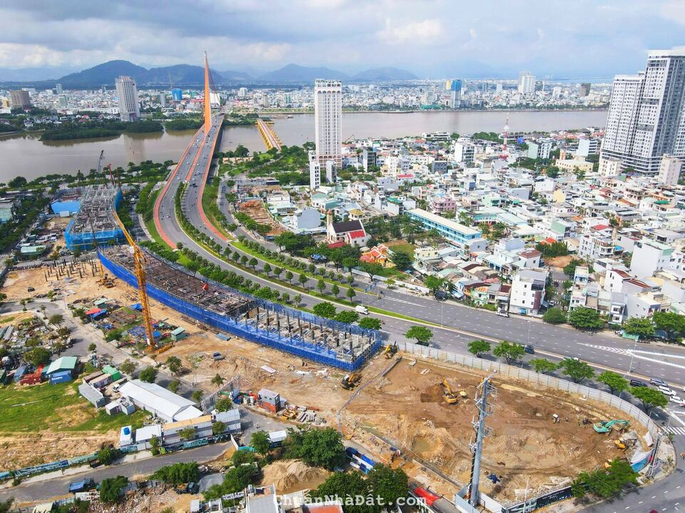 Townhouse 7 tầng mặt tiền Trần Hưng Đạo, trực diện sông Hàn Đà Nẵng, bàn giao ngay Townhouse 7 tầng mặt tiền Trần Hưng Đạo, trực diện sông Hàn Đà Nẵng, bàn giao ngay