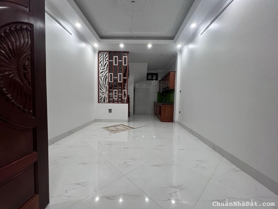 Tây Hồ - 5 tầng mới tinh- Cách 10m ô tô tránh – Sổ vuông đẹp- Mặt tiền 4m -  4.55 tỷ