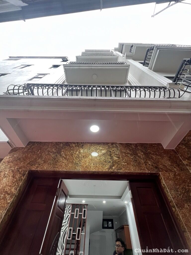 Tây Hồ - 5 tầng mới tinh- Cách 10m ô tô tránh – Sổ vuông đẹp- Mặt tiền 4m -  4.55 tỷ