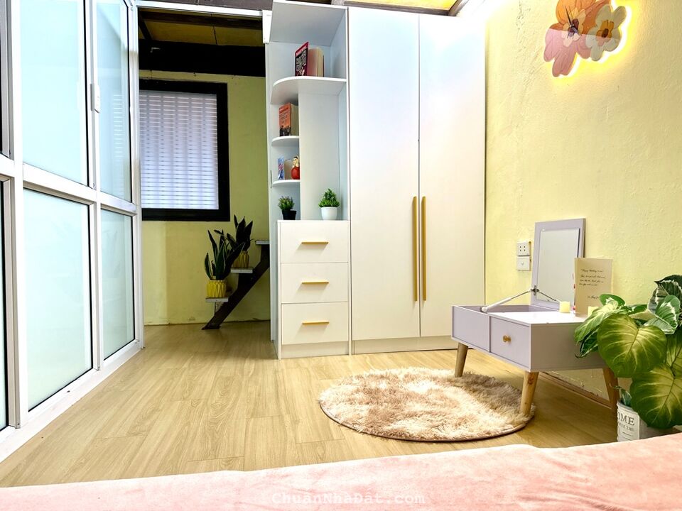 Trung Tâm – Cửa Bắc – Cạnh hồ Trúc Bạch – Nhà đẹp 2 tầng – Mặt tiền 4m –Sổ đỏ - 1.78 tỷ 