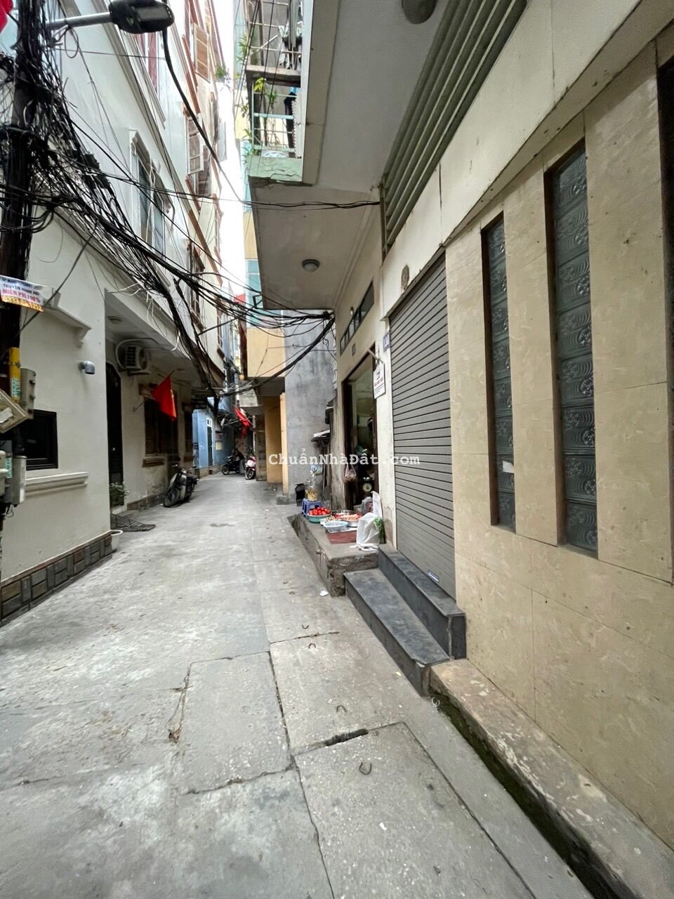 Hiếm- Hoàng Hoa Thám –Bưởi-Nhà mới- Mặt ngõ 3m- Mặt tiền 5.5m – 3 tỷ. Hiếm- Hoàng Hoa Thám –Bưởi-Nhà mới- Mặt ngõ 3m- Mặt tiền 5.5m – 3 tỷ.