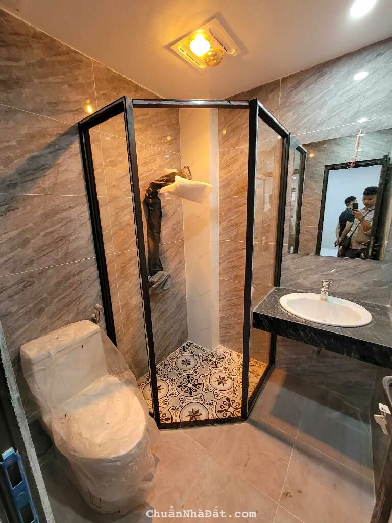 Hoàng Hoa Thám –5 Tầng mới tinh-Lô góc 3 mặt thoáng-Mặt tiền rộng 4m đẹp- Sổ vuông- 4.5 tỷ