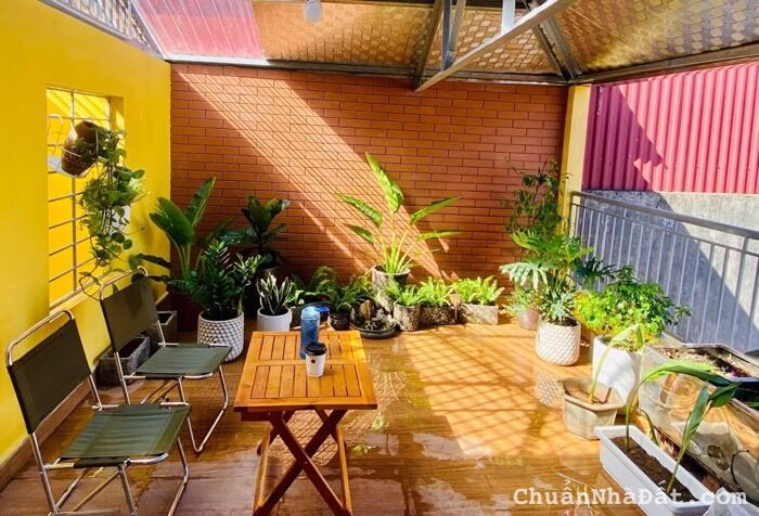 Hiếm- Hoàng Hoa Thám -5 tầng mới cho thuê 15tr/ tháng- Dòng tiền -3.3 tỷ- Sổ đỏ vuông vắn 