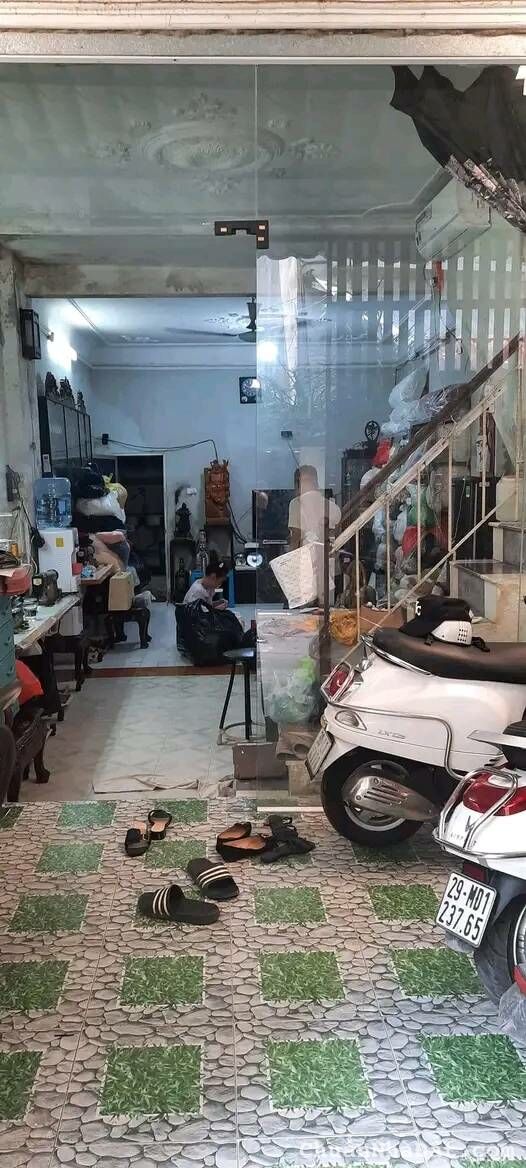 Hiếm- Đầu tư- Đội Cấn- Mặt ngõ  thông- 51m sổ đỏ- Mặt tiền 4.55m - 5 tỷ 