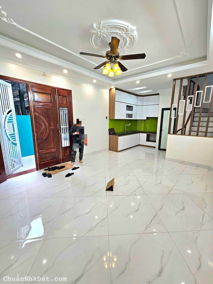 BÁN NHÀ VÕ CHÍ CÔNG, CẦU GIẤY 37M2 X 5 TẦNG LÔ GÓC, NỘI THẤT ĐẸP NHỈNH 5 TỶ