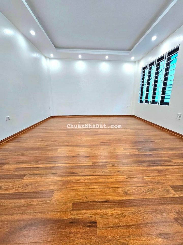 BÁN NHÀ VÕ CHÍ CÔNG, CẦU GIẤY 37M2 X 5 TẦNG LÔ GÓC, NỘI THẤT ĐẸP NHỈNH 5 TỶ