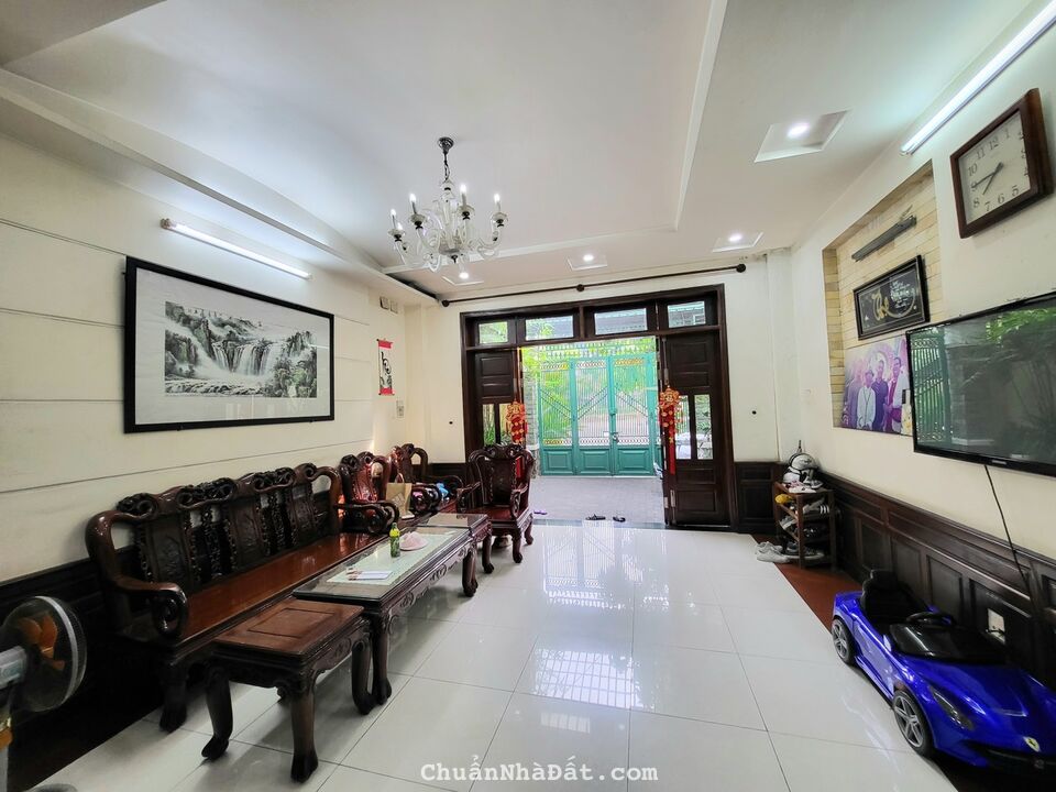 Nhà Phạm Huy Thông, P.7, GV. Trệt 3 lầu, (5m x 18m) có thang máy giá 13,5ty TL