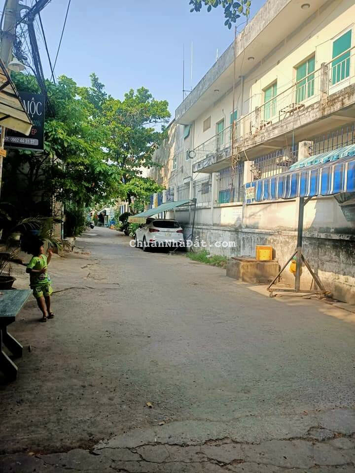 Bán dãy nhà trọ ngay Emart - Dương Quảng Hàm, P.5 Gò Vấp 500m, DT: 26x 11m 223,76m2 giá 14,5 tỷ TL