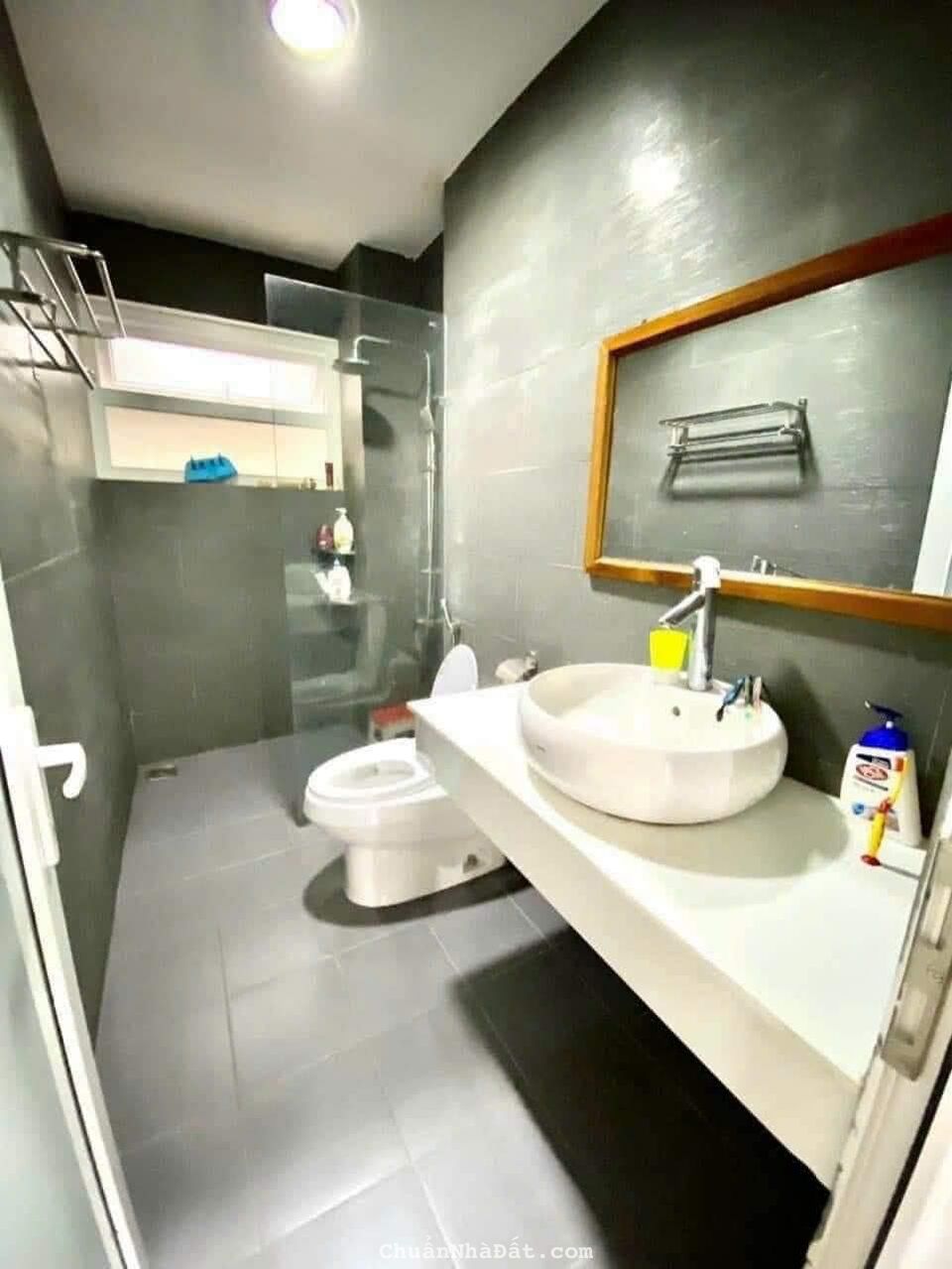 Cho thuê nhà mặt tiền 3 tầng đường  Bình An - Hoà Cường - Hải Châu 