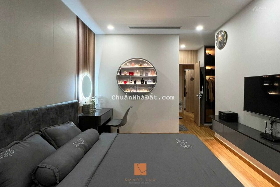 Cho Thuê Căn Hộ 3 Ngủ, Căn Góc, Tầng Cao Đẹp, Full Đồ Về Ở Ngay Trung Tâm Mỹ Đình, Chỉ 18tr, HOT