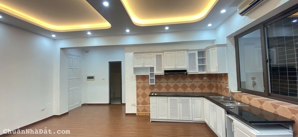 Bán căn hộ chung cư ngõ 67 Phùng Khoang, Nam Từ Liêm, 95m2, 3 ngủ đẹp lô góc ô tô