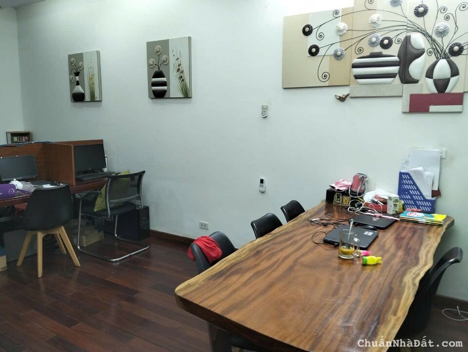 Bán gấp căn hộ chung cư phố Hạ Đình Thanh Xuân, 90m2, nhà đẹp ở luôn, lô góc thoáng sáng Bán gấp căn hộ chung cư phố Hạ Đình Thanh Xuân, 90m2, nhà đẹp ở luôn, lô góc thoáng sáng