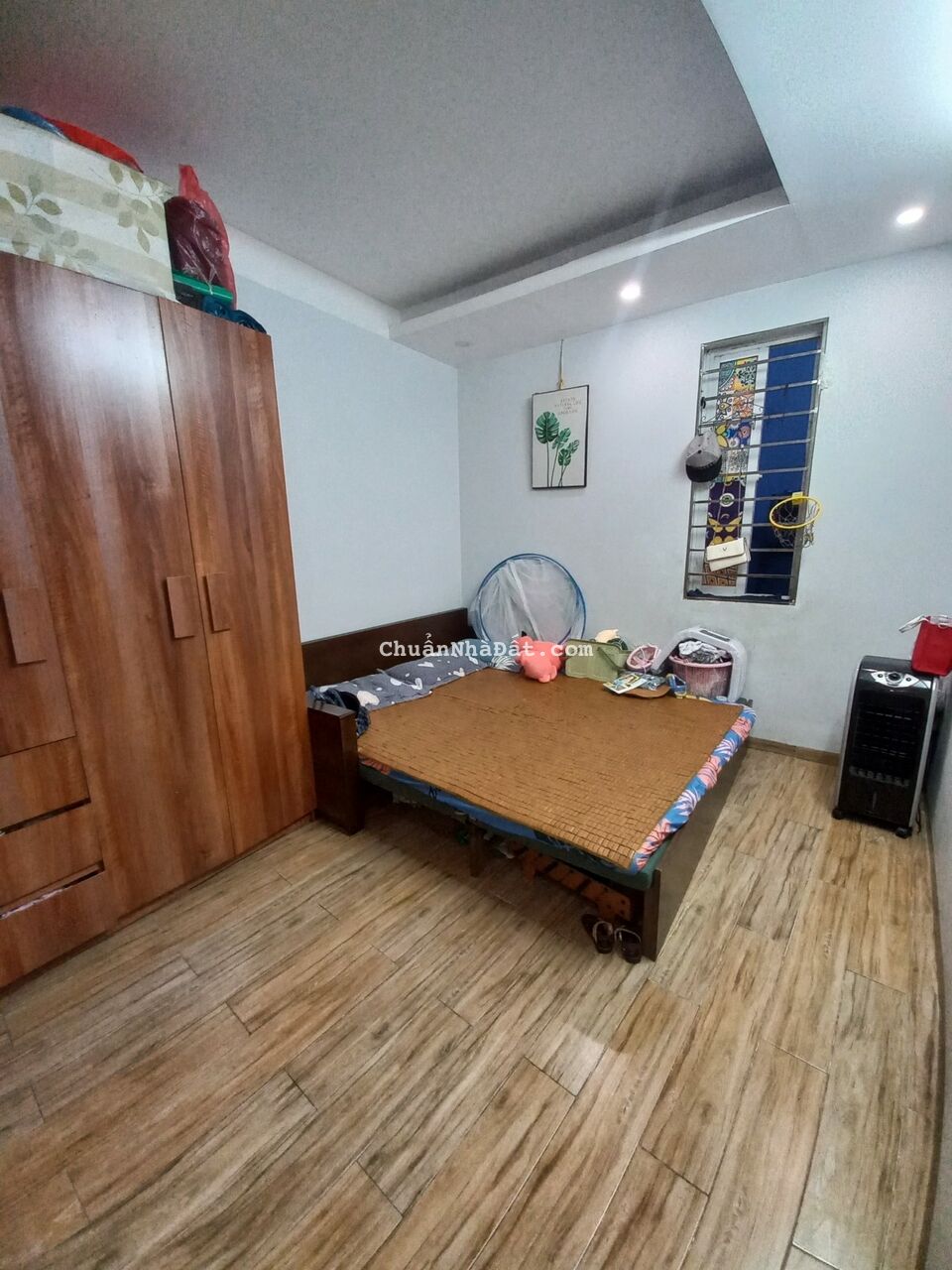 Bán căn hộ chung cư đường Hoàng Đạo Thành, Kim Giang, Thanh Xuân 65m2, 2 ngủ, 2wc, gara ô tô, tha